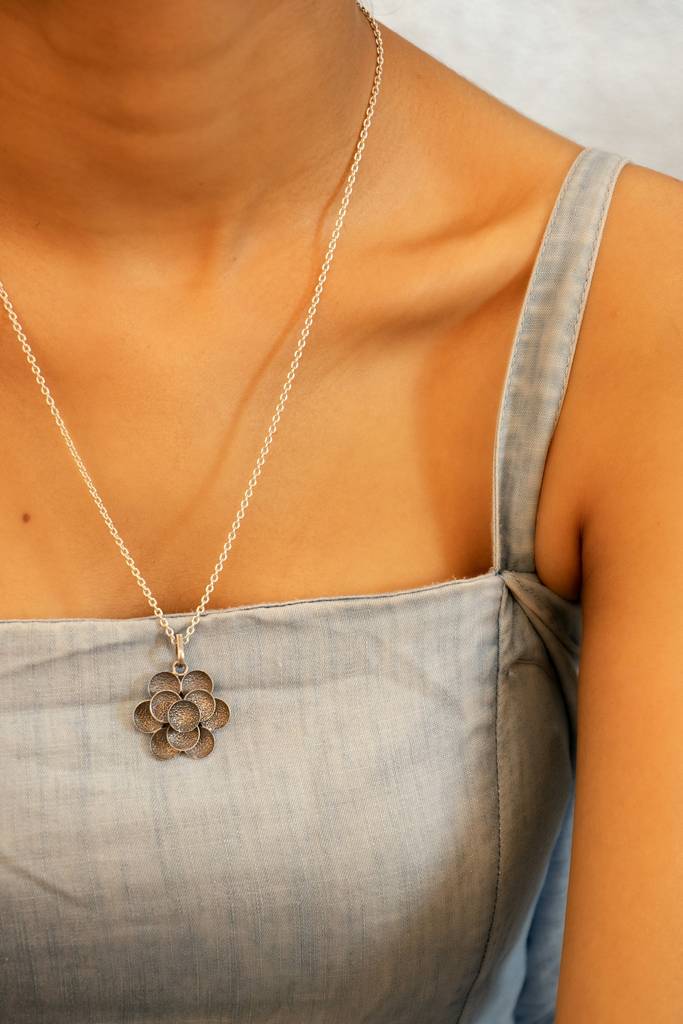 Moh Textured Flower Necklace : SN1109