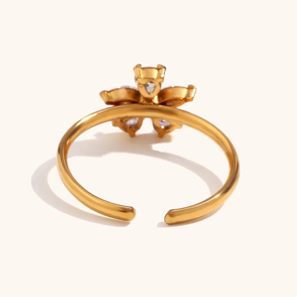 18Kt Gold Plated Open Daisy Flower Ring, Kiara : Kiara