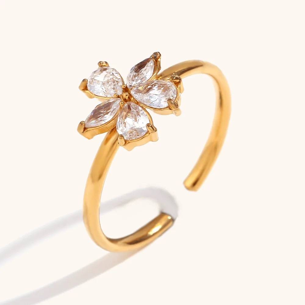 18Kt Gold Plated Open Daisy Flower Ring, Kiara : Kiara