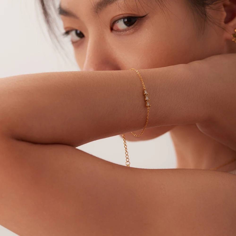 18Kt Gold Plated Minimalistic Arrow Rhinestone Crystal Bracelet, Ziva : Ziva