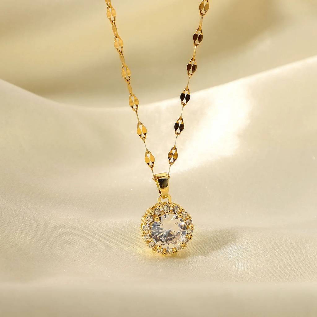 18Kt Gold Plated Twisted Chain Round Zircon Pendant Necklace, Enid : Enid