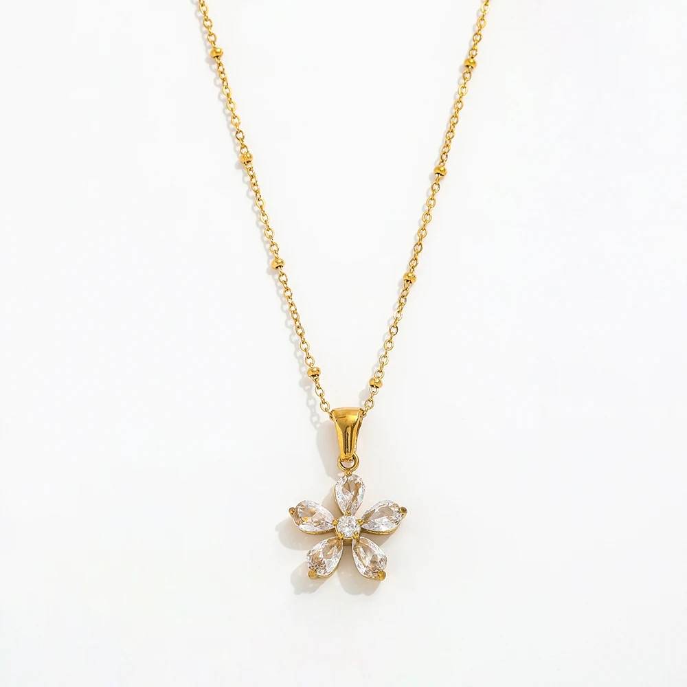 18Kt Gold Plated Rolo Chain Dainty Daisy Flower Pendant Necklace, Lorelai : Lorelai