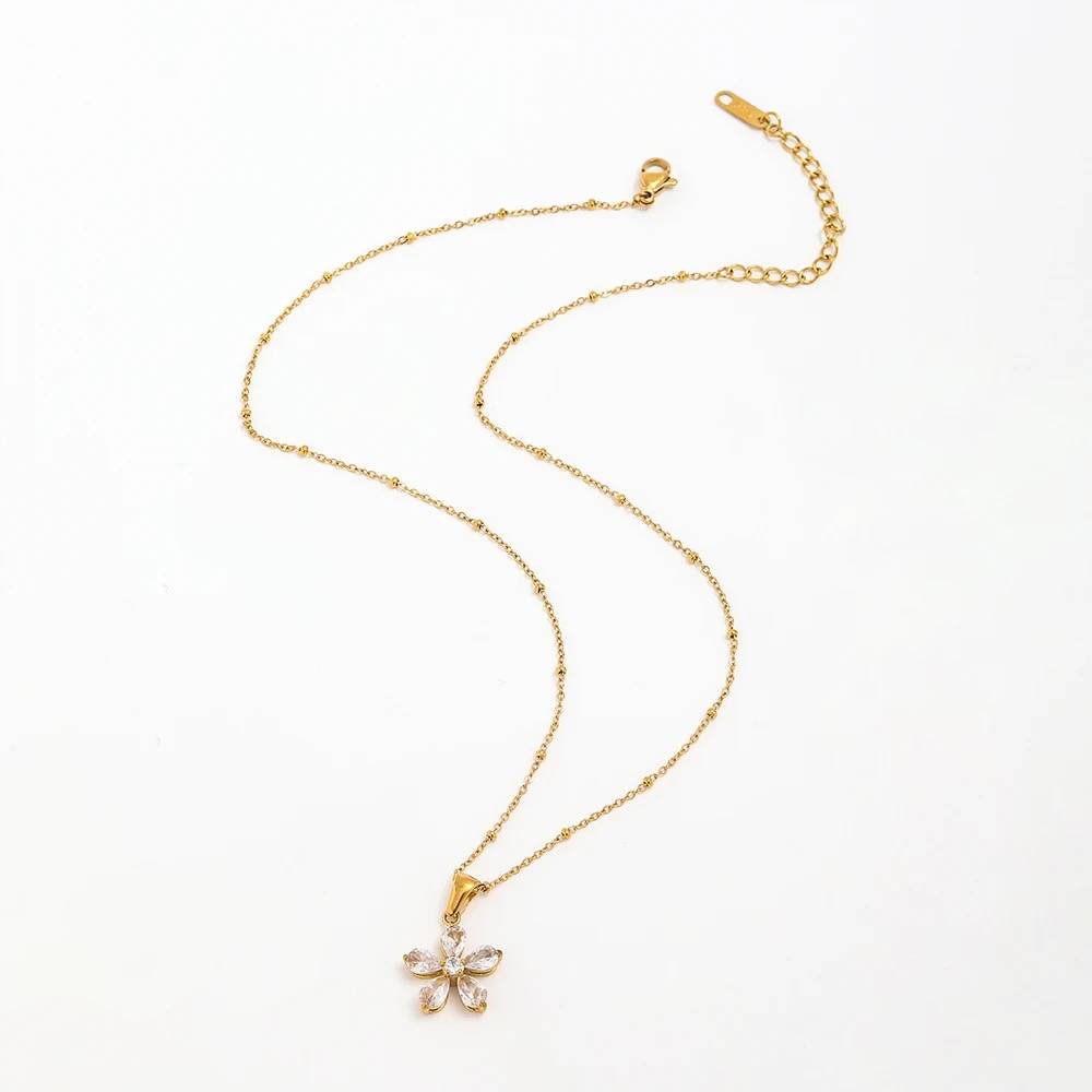 18Kt Gold Plated Rolo Chain Dainty Daisy Flower Pendant Necklace, Lorelai : Lorelai