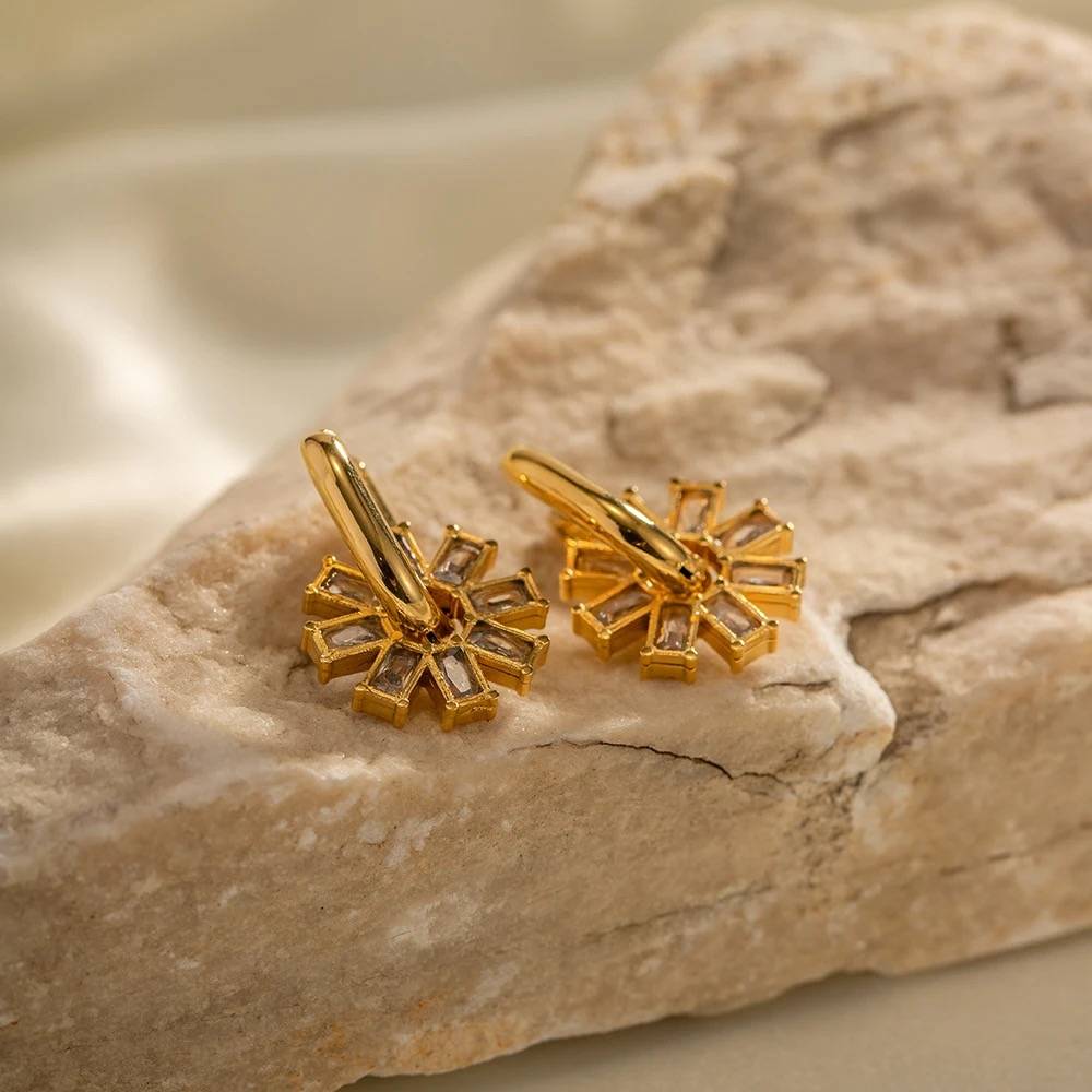 18Kt Gold Plated Demi Fine Cubic Zirconia Detachable Snowflake Box Earrings , Tessa : INTESSA