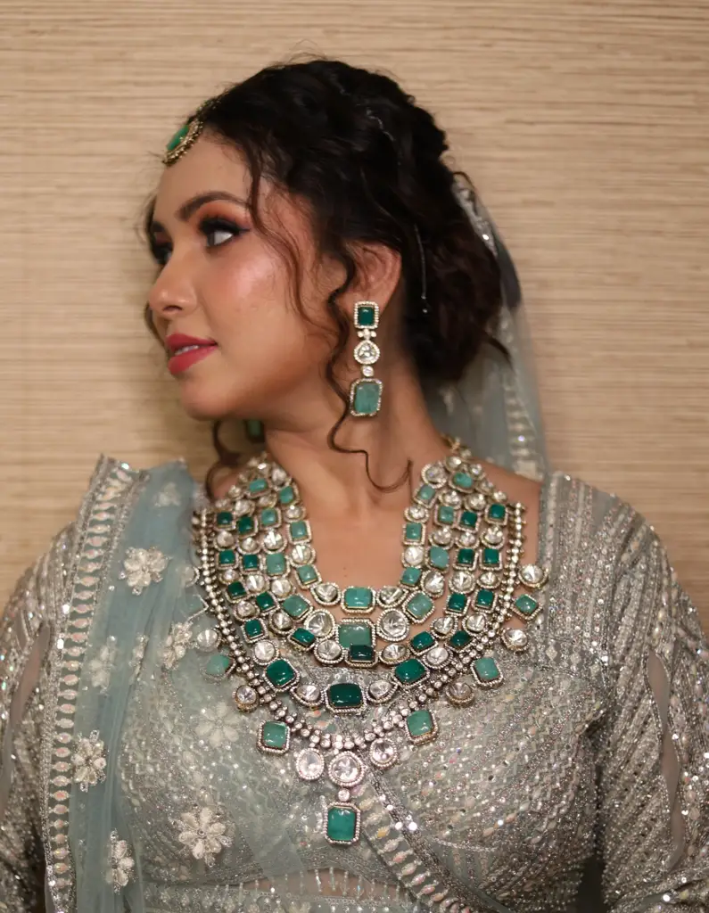 Parineeti Polki Kundan Bridal Set With Earrings And Mangtikka : RMQJ0152