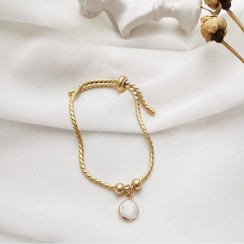 18Kt Gold Plated Snake Twist Chain White Shell Adjustable Bracelet, Alma : INALMA