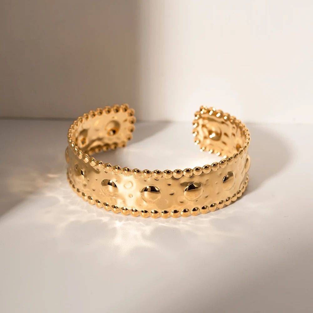 18Kt Gold Plated Hollow Hammered Open Bangle, Demi : INDEMI
