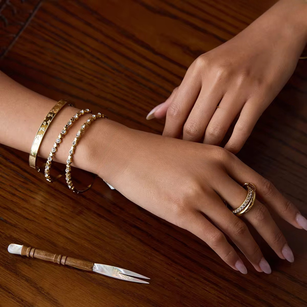 Unique Iced Out Star And Round Zircon Cuff Bracelet, Molly : INMOLLY