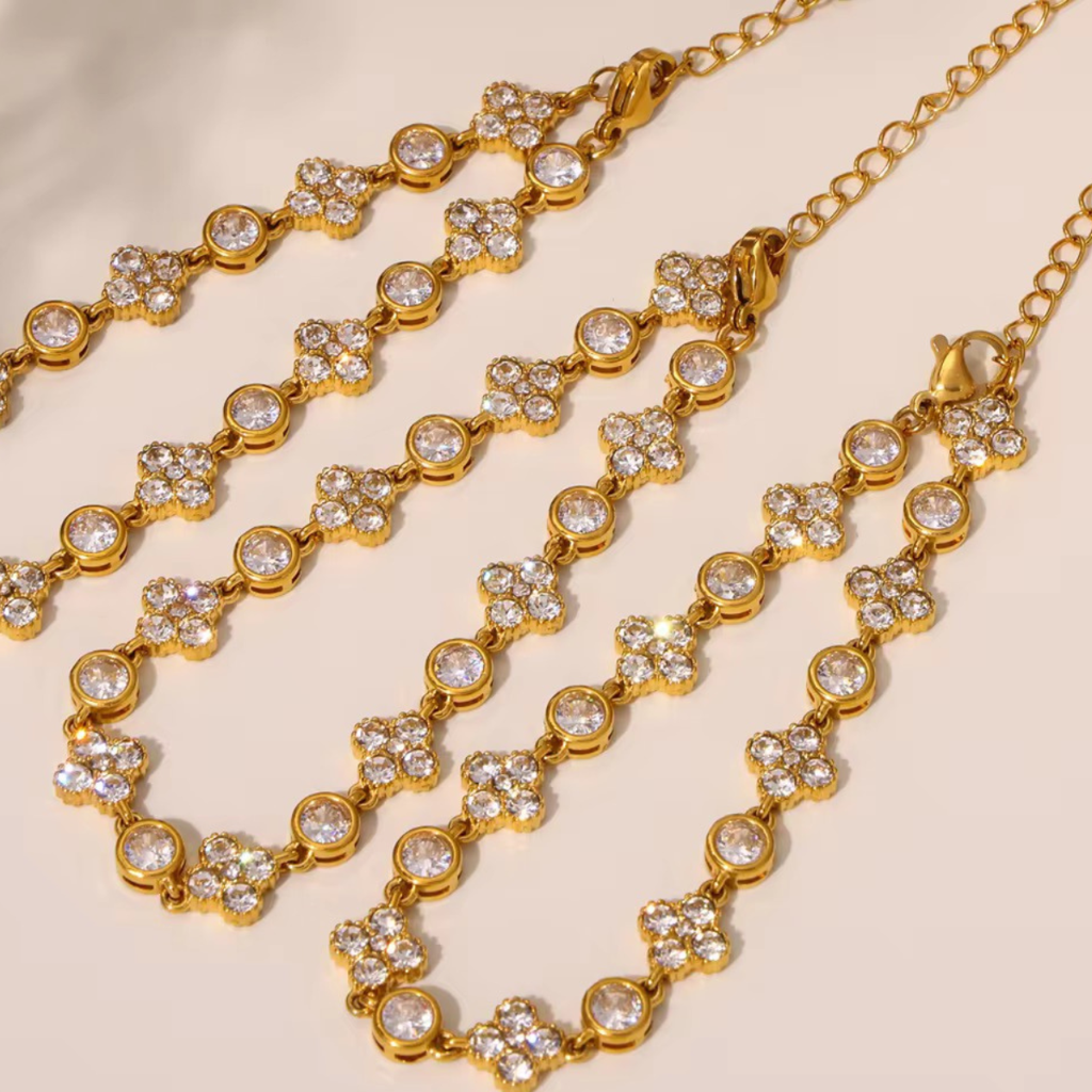 Vinatge White Zircon & Flower Bezel Tennis Bracelet, Sana : INSANA