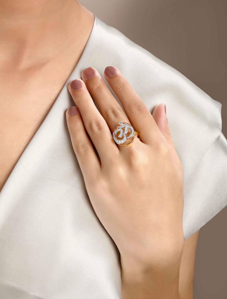 Om Ring : CS83