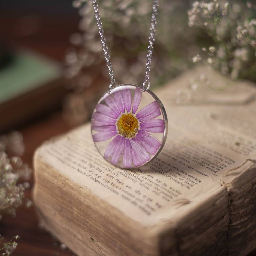 Purple Dawn Necklace : PurpleDawnNecklace