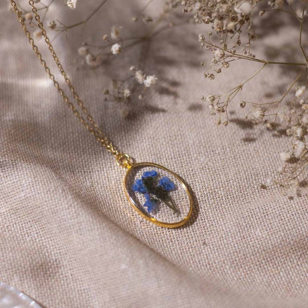 Bridgerton Blue Necklace : BridgertonBlueNecklace