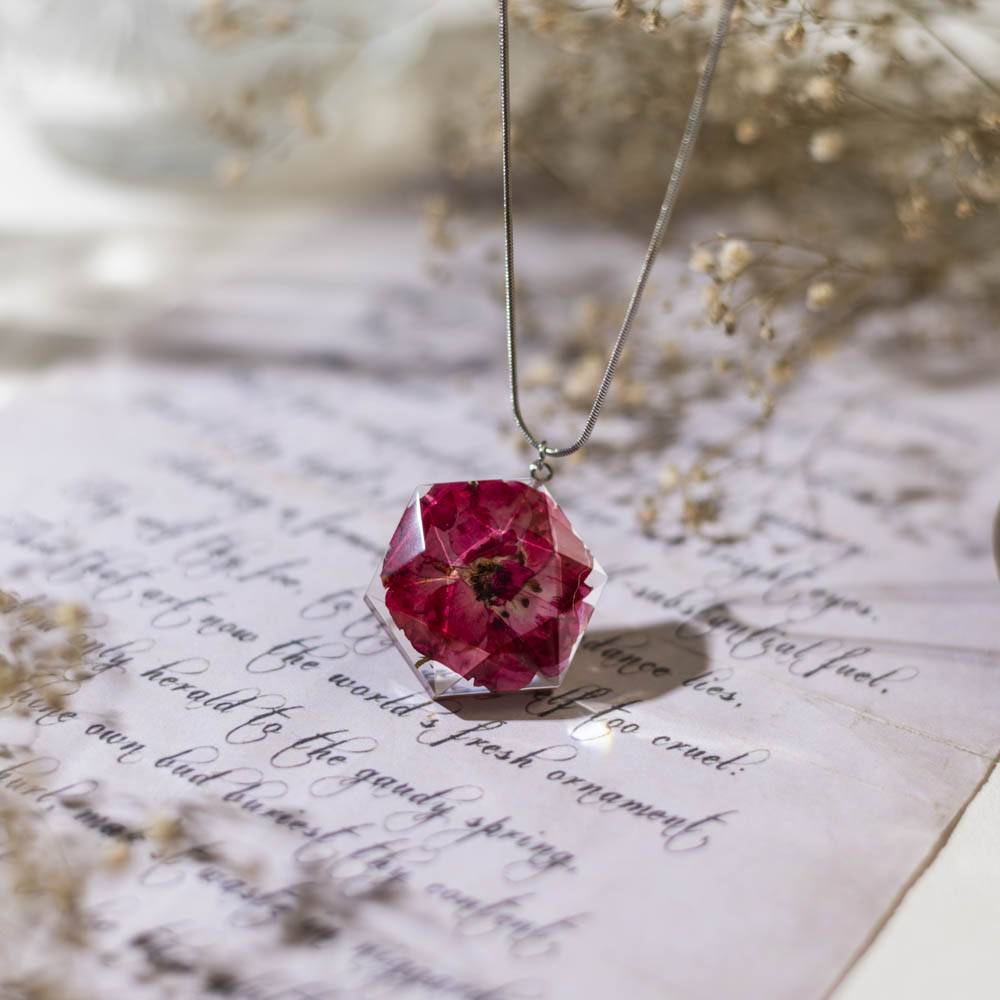 Blushing Quartz Necklace : BlushingQuartzNecklace