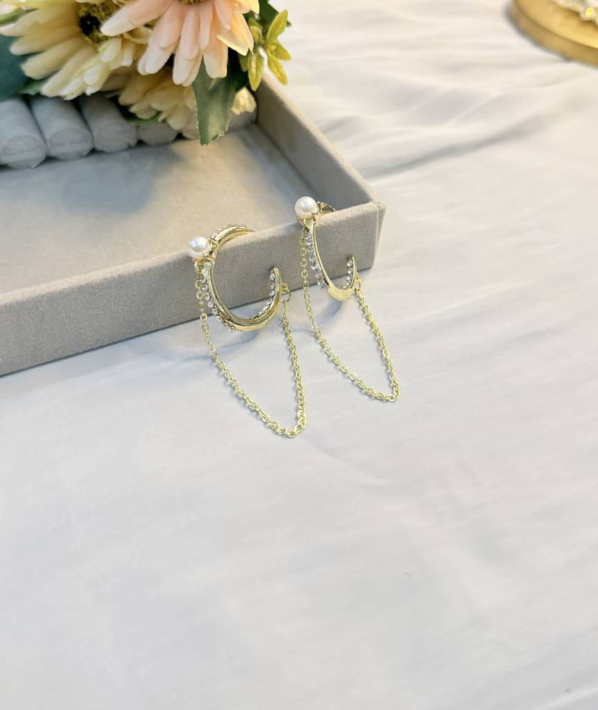 Gold Tone Hoop Earrings : J00330027