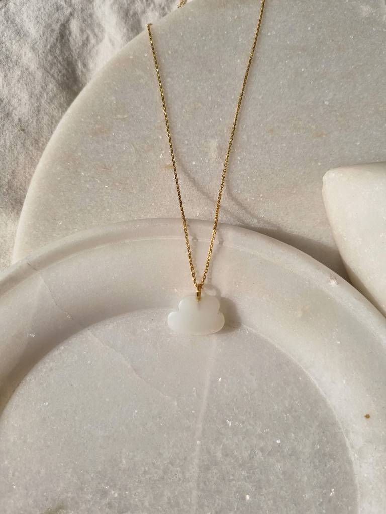 White Moonstone Cloud Pendant With 18Kt Gold Plated On Brass Chain : NO-K-6823-16