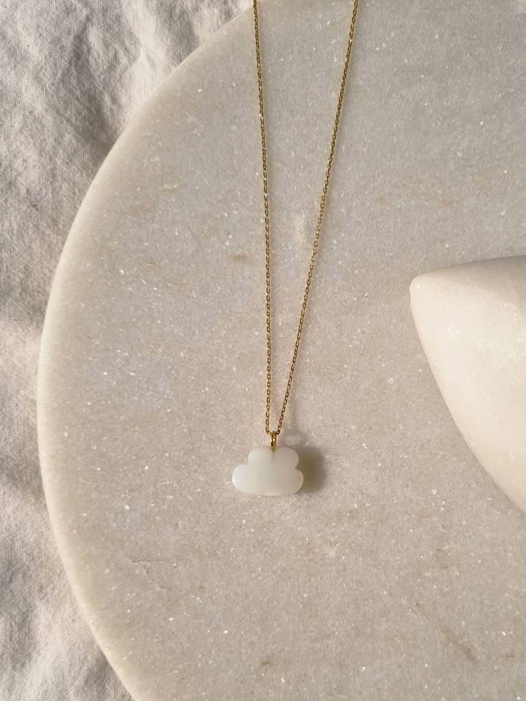 White Moonstone Cloud Pendant With 18Kt Gold Plated On Brass Chain : NO-K-6823-16