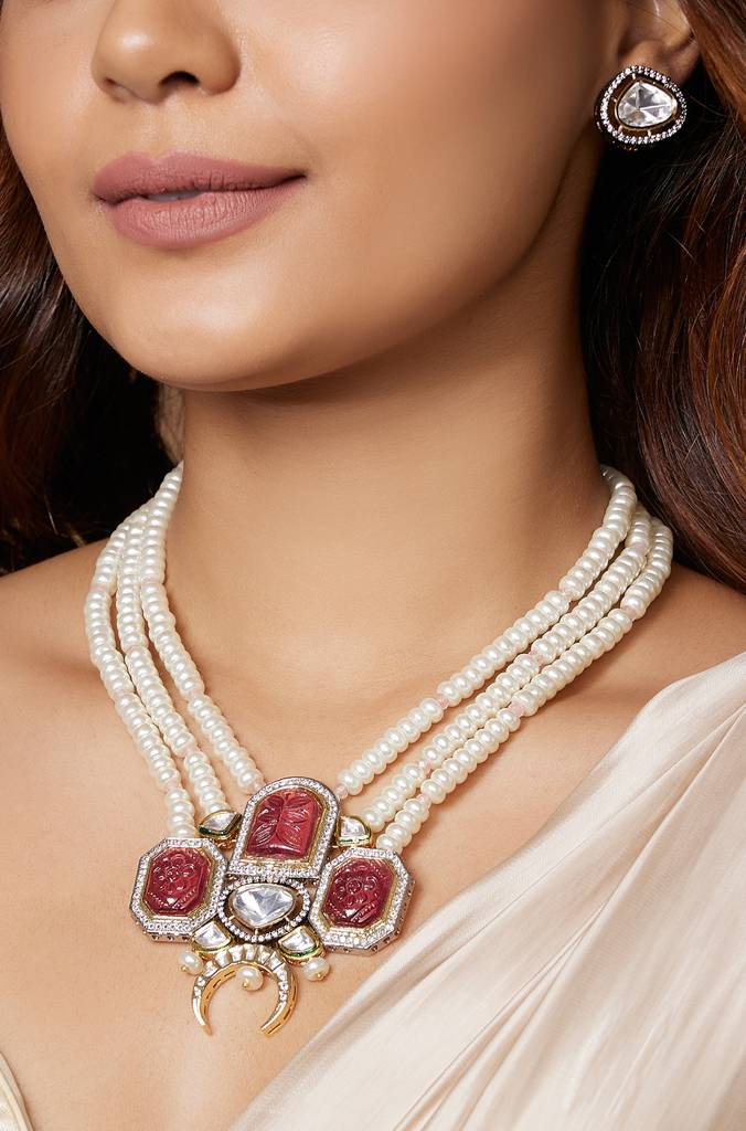 Carved Red Onyx With Royal Pearl Necklace Set