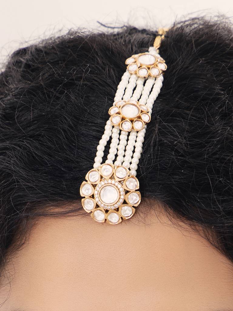 Polki-Pearl Elegant Maang Tikka. : JBR24AUHMCOL1482