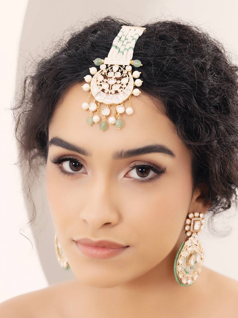 Polki-Pearl Radiant Maang Tikka : JBR24AUHMCOL1483