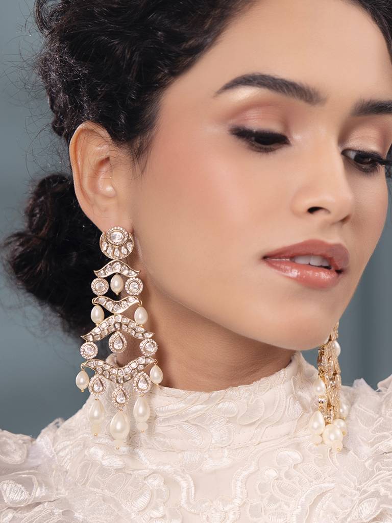 Polki-Pearl Elegant Gold Earrings : JBR24AUHMCOL1517
