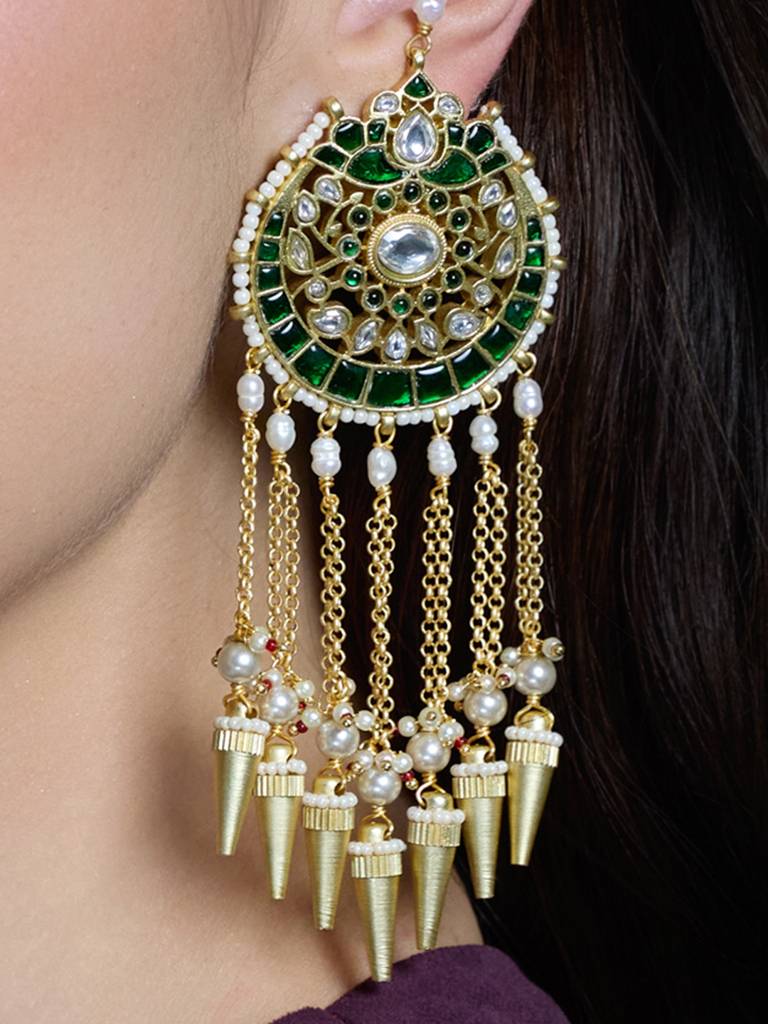 Regal Dazzle Drop Chandbalis : JBRAUG2860