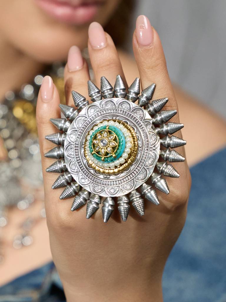 Antique Silver Ring : JBRAUG2985