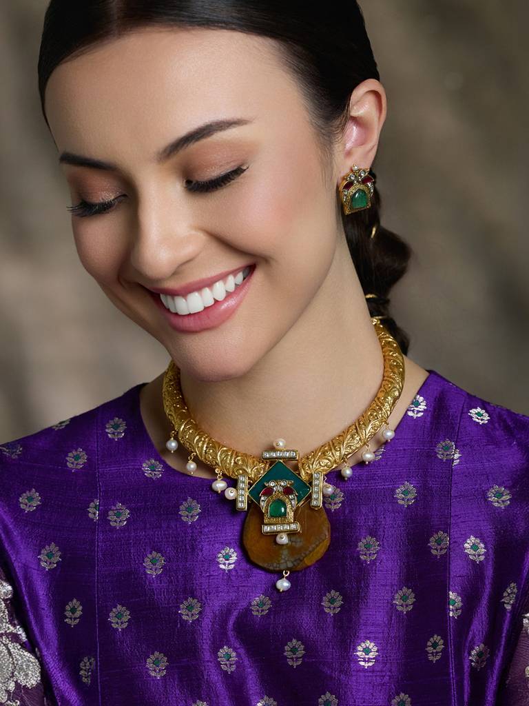 Antique Temple Pendant Necklace : JBRAUG2998