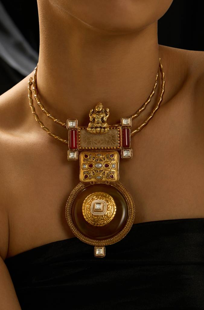 Heritage Fusion Stiff Necklace : JBRITINKS13