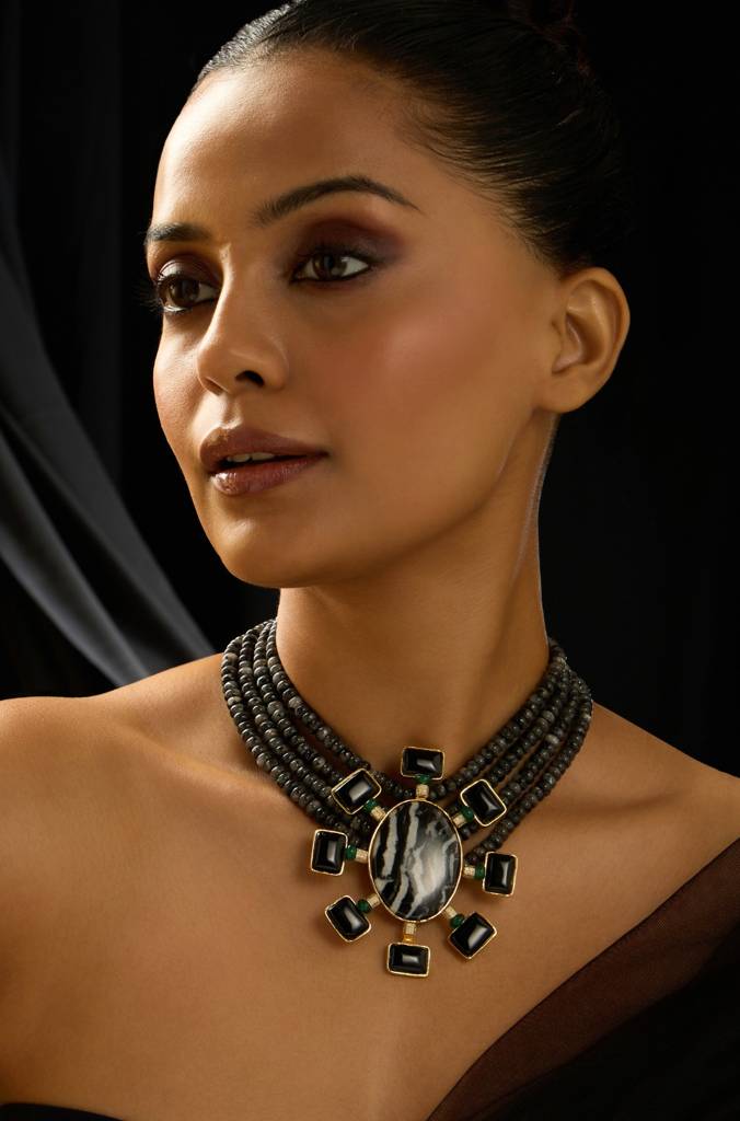 Noir Textured Statement Necklace : JBRITINKS38