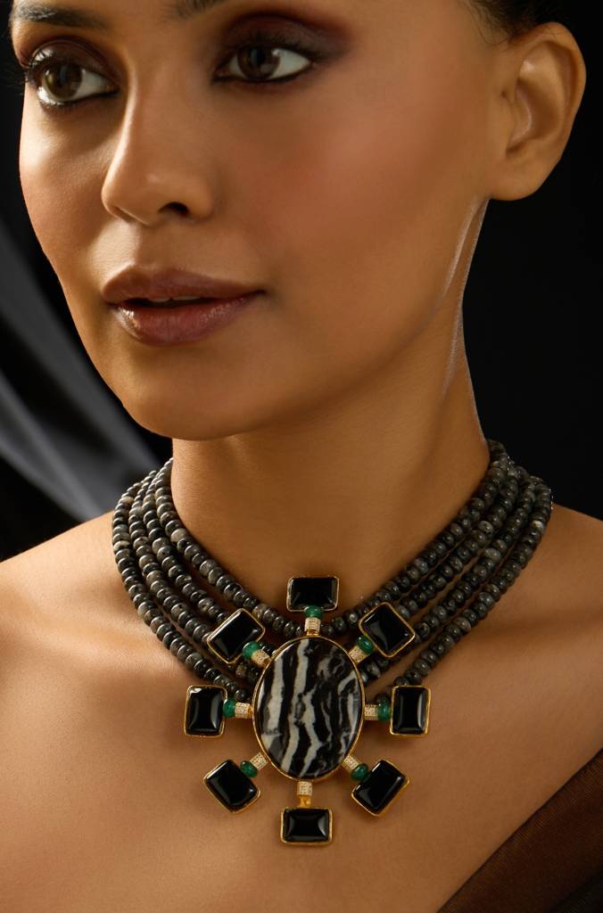 Noir Textured Statement Necklace : JBRITINKS38