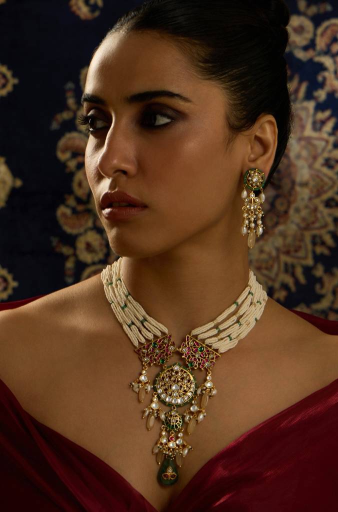Regal Prowess Pearl Adornments : JBRITINKS48