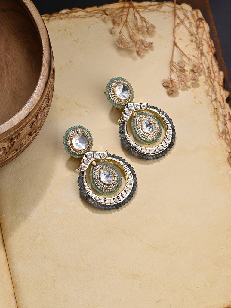 Golden Dangler Earrings : JBRMR24ER21