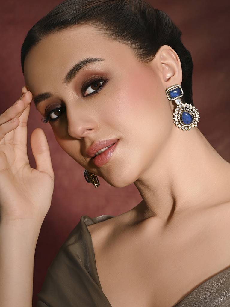 Bedazzling Blue Dangler Earrings : JBRMR24ER24