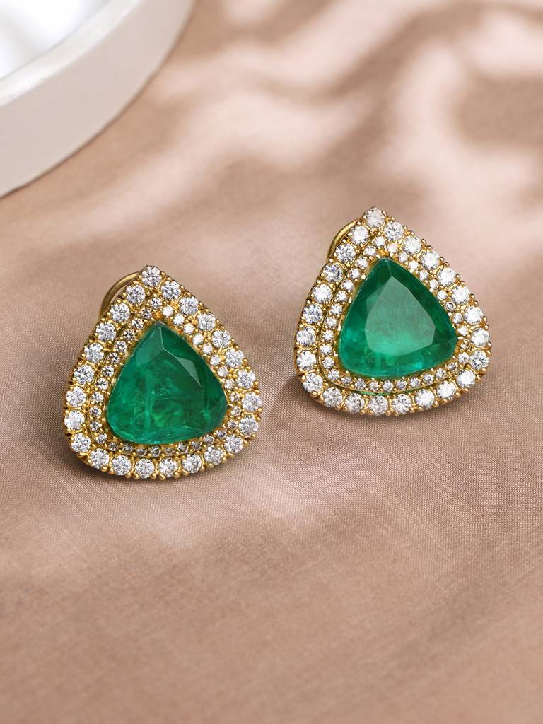 Effulgent Green Stud Earrings : JBRMR24ER30