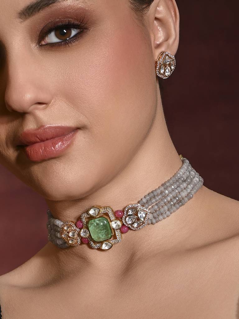 Dazzling Choker With Earrings : JBRMR24NKS42