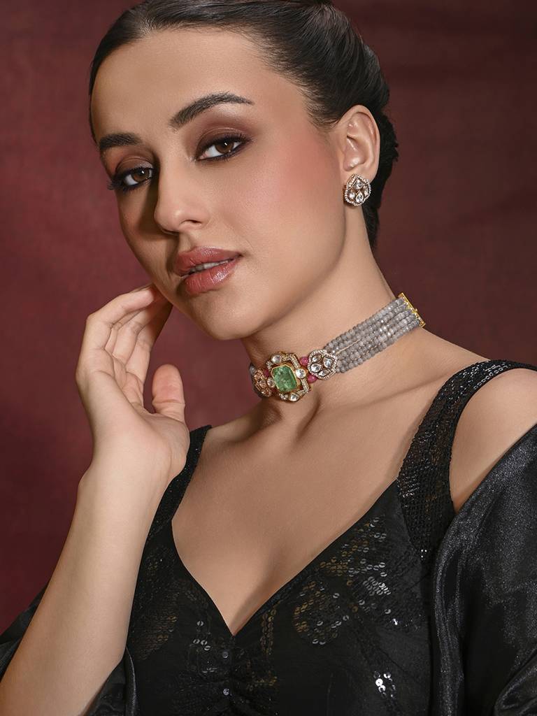 Dazzling Choker With Earrings : JBRMR24NKS42