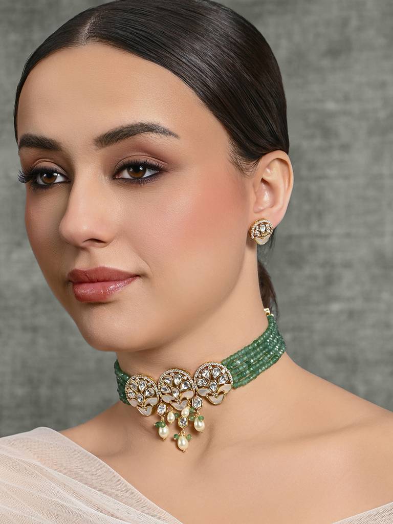 Enthralling Choker With Earrings : JBRMR24NKS51