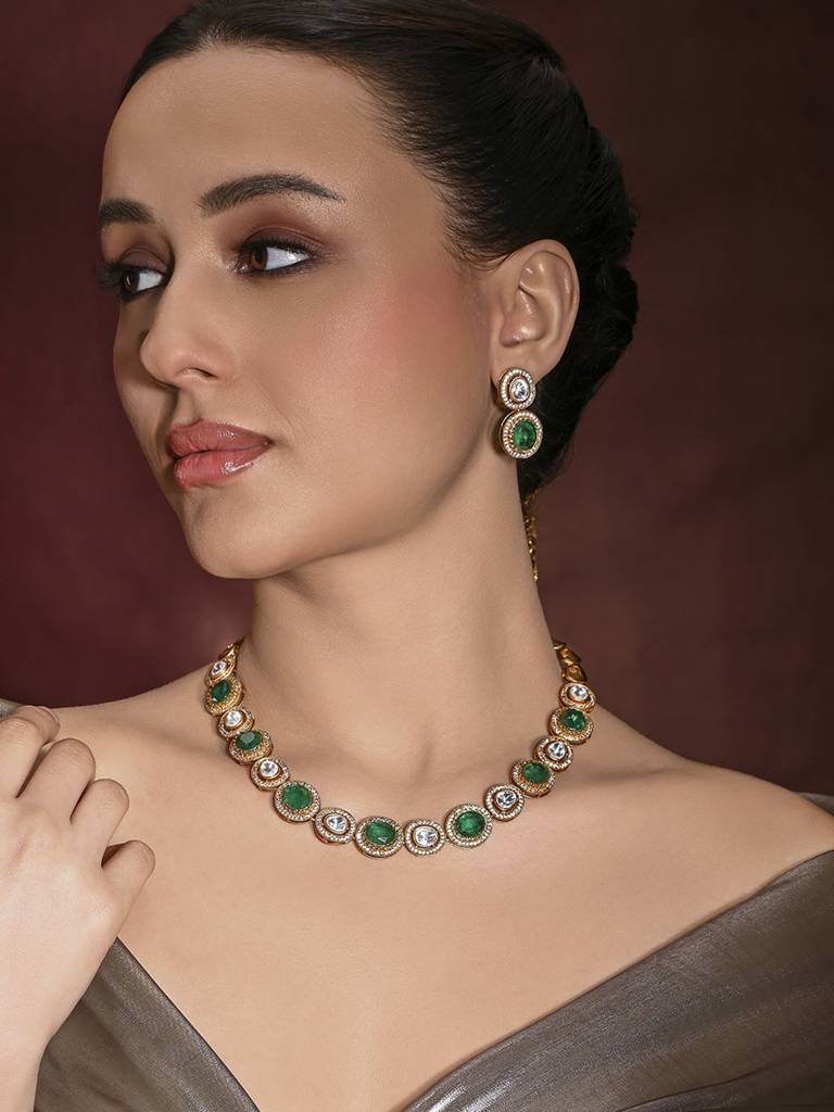 Luminary Necklace With Earrings : JBRMR24NKS83