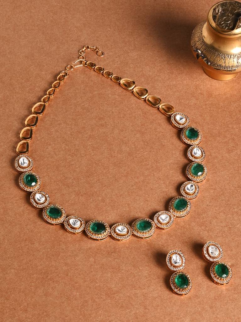 Luminary Necklace With Earrings : JBRMR24NKS83