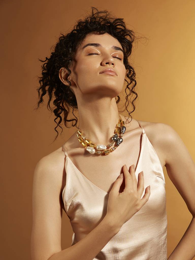 Pearl Layered Choker