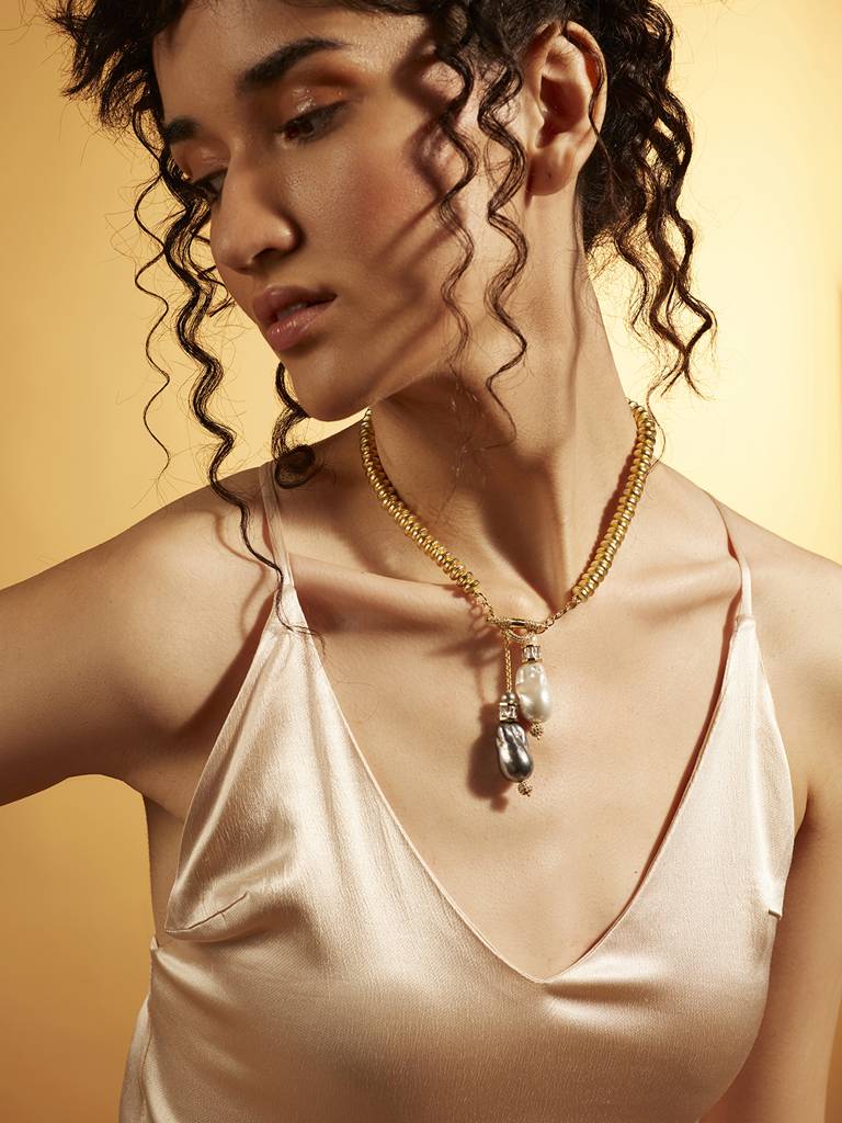 Gold Toggle twin pearl lariat