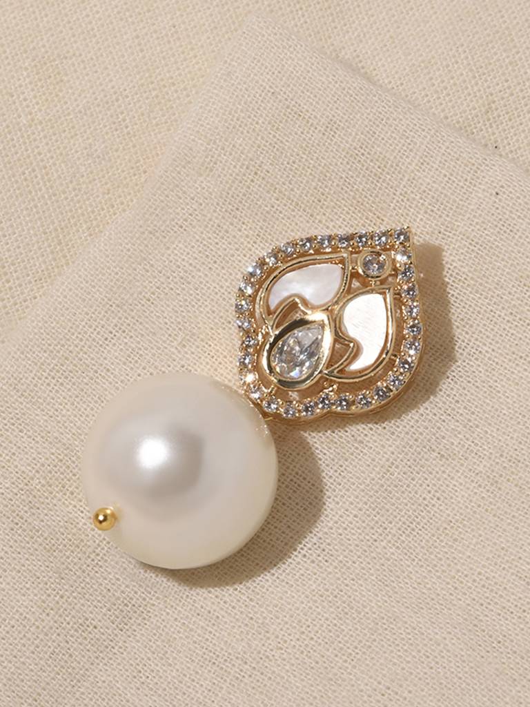 Opulent White Pearl Drop Earrings : JBRPRMYER42