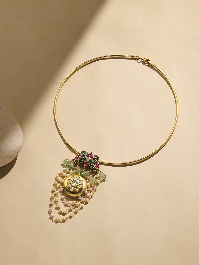Lustrous Gold Stiff Wire Choker : JBRPRMYN15