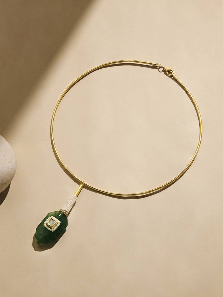 Lavish Gold Stiff Wire Choker : JBRPRMYN4