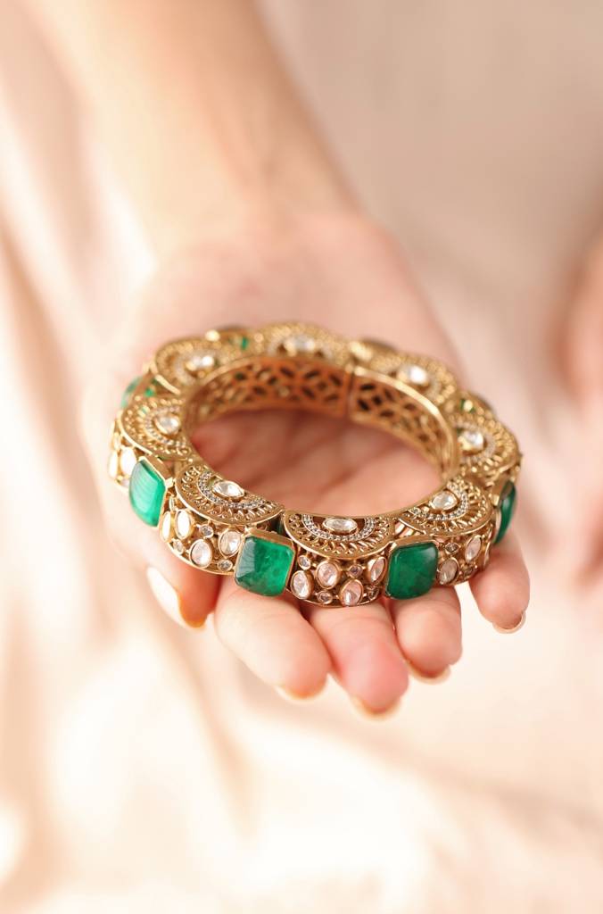 Baroque Elegance Bangle : JBRSSBR73