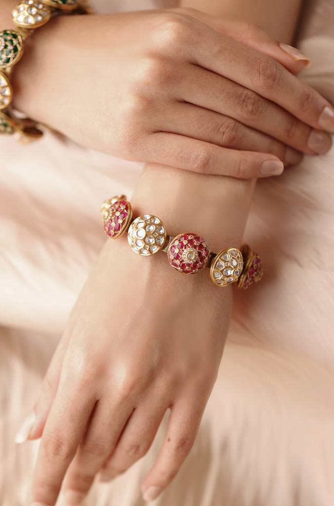 Golden Whimsy Bangle : JBRSSBR88