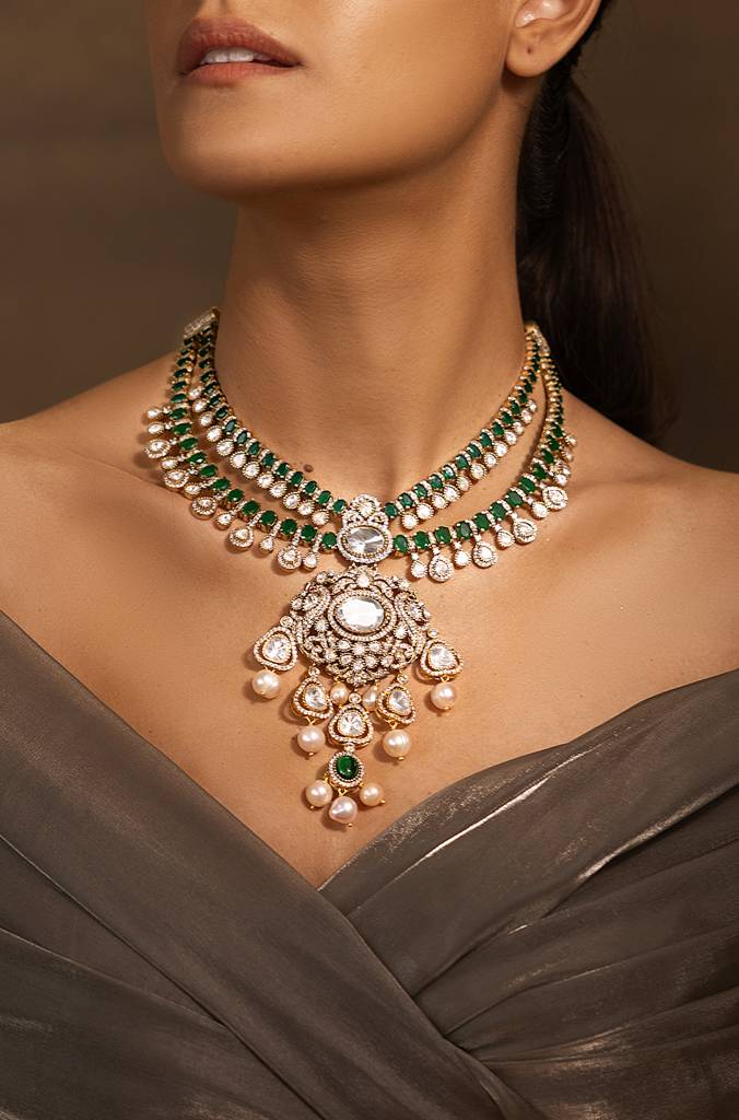 Classic Golden-Green Necklace : JBRSSNK215