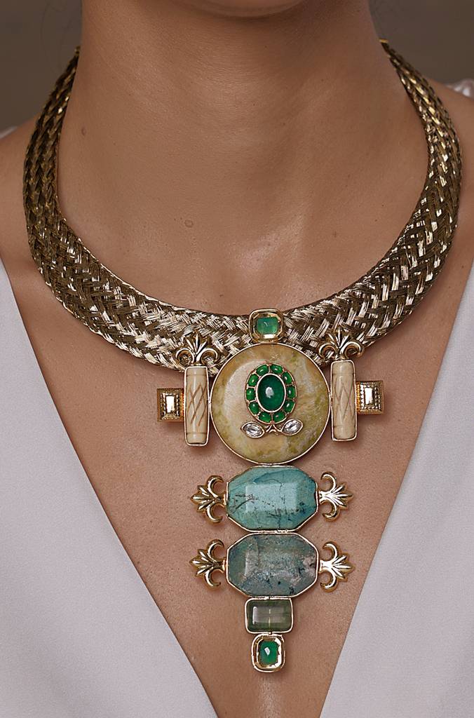 Majestic Radiance Collar : JBRSSNK278