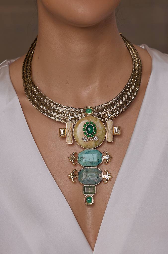Majestic Radiance Collar : JBRSSNK278