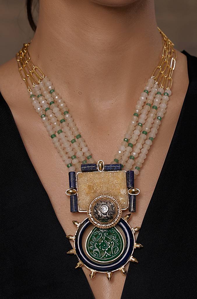 Vibrant Harmony Necklace : JBRSSNK312
